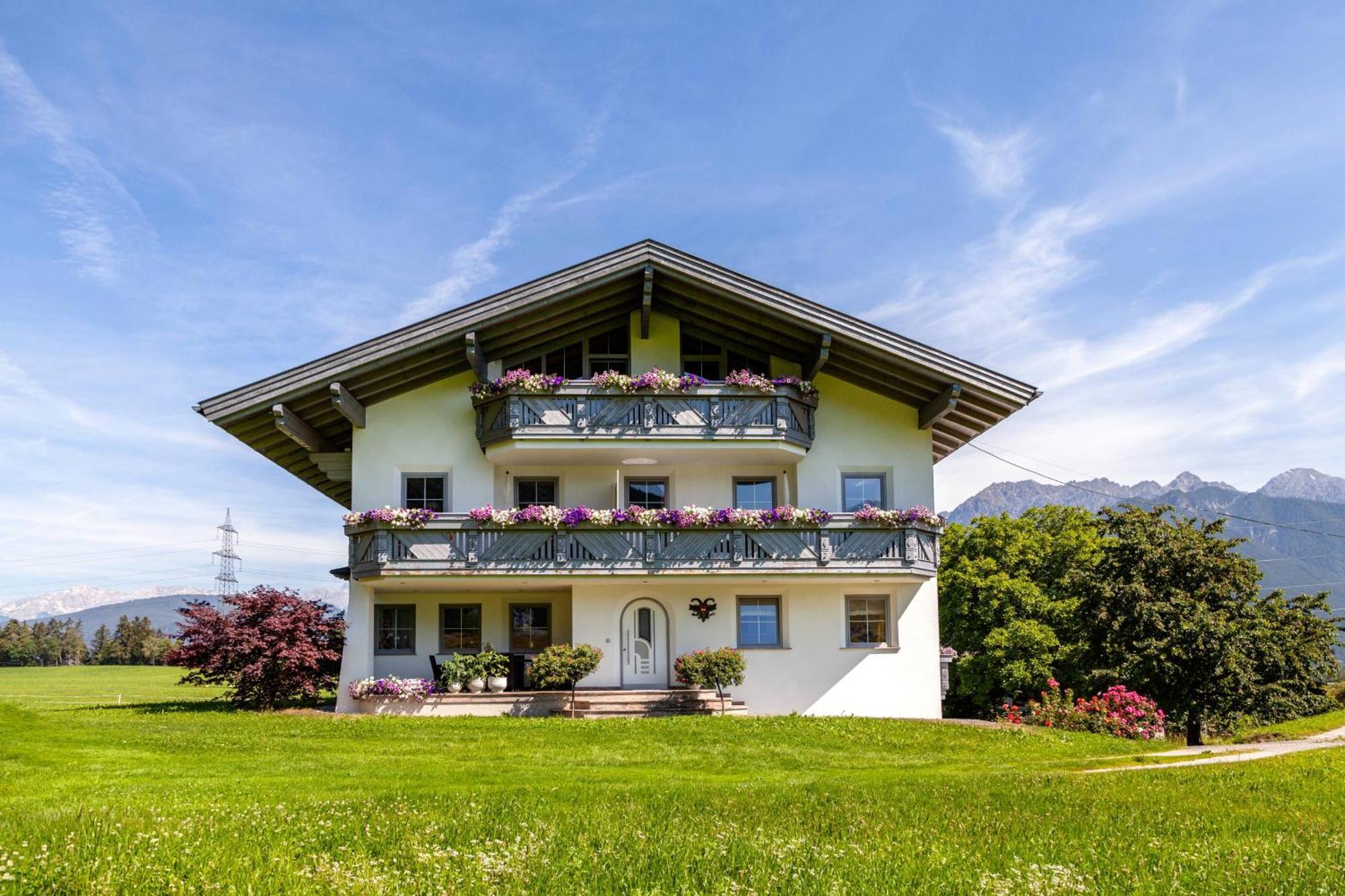 Gaestehaus Weber Oberperfuss Exterior foto